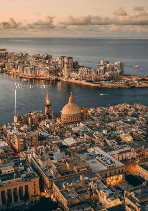 City Penthouse With Roof Terrace And Sea Views Valletta Bagian luar foto